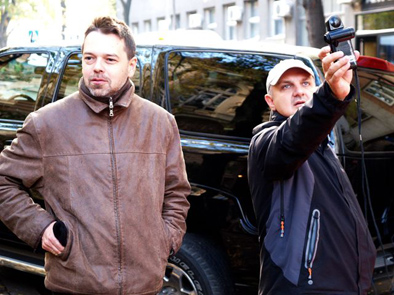 Zena sa slomljenim nosem..